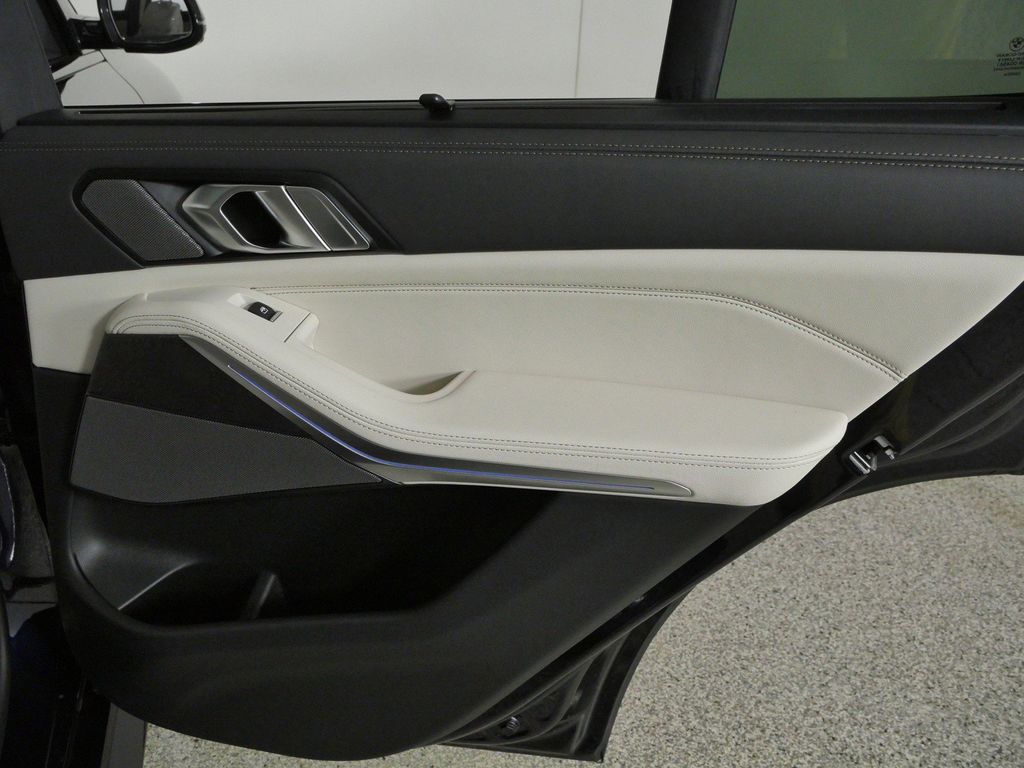 Thumbnail: 2026 BMW X5 - 32