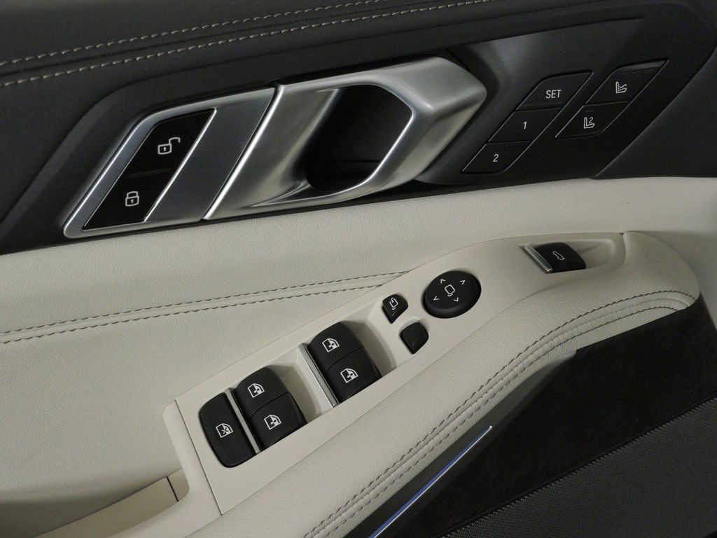 Thumbnail: 2026 BMW X5 - 42