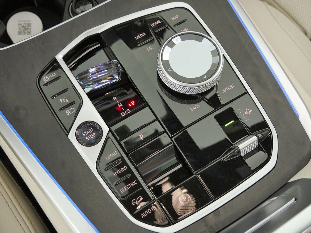 Thumbnail: 2026 BMW X5 - 13