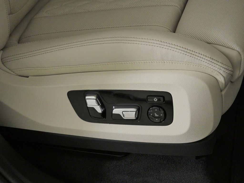 Thumbnail: 2026 BMW X5 - 29
