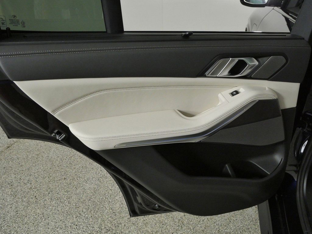 Thumbnail: 2026 BMW X5 - 36