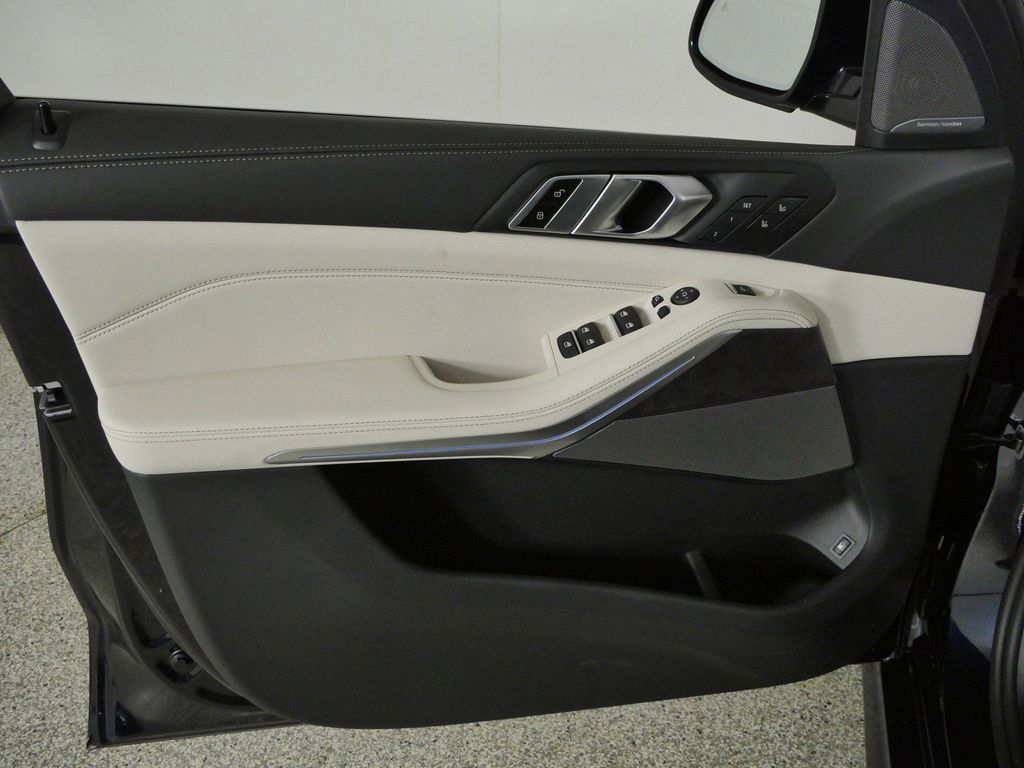 Thumbnail: 2026 BMW X5 - 39
