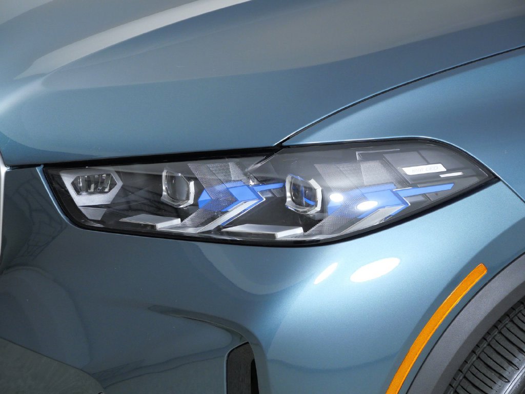 Thumbnail: 2024 BMW X5 - 17