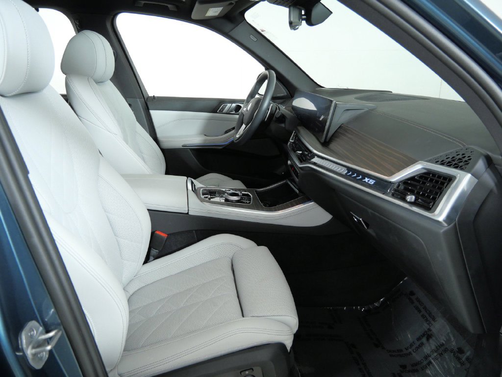 Thumbnail: 2024 BMW X5 - 9