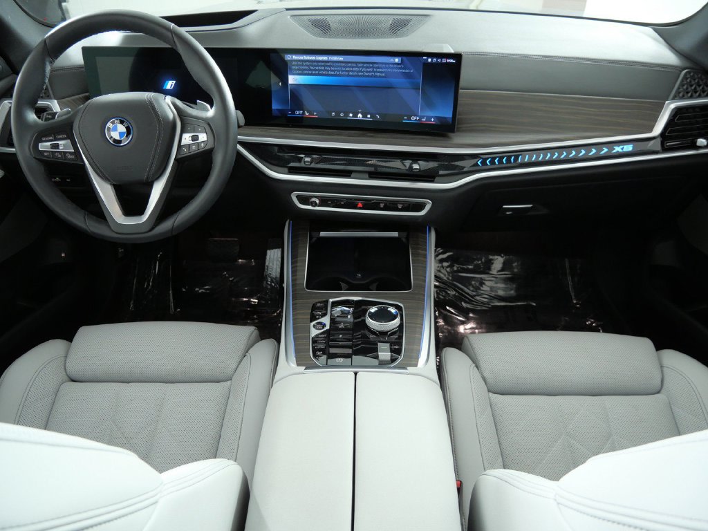 Thumbnail: 2024 BMW X5 - 2