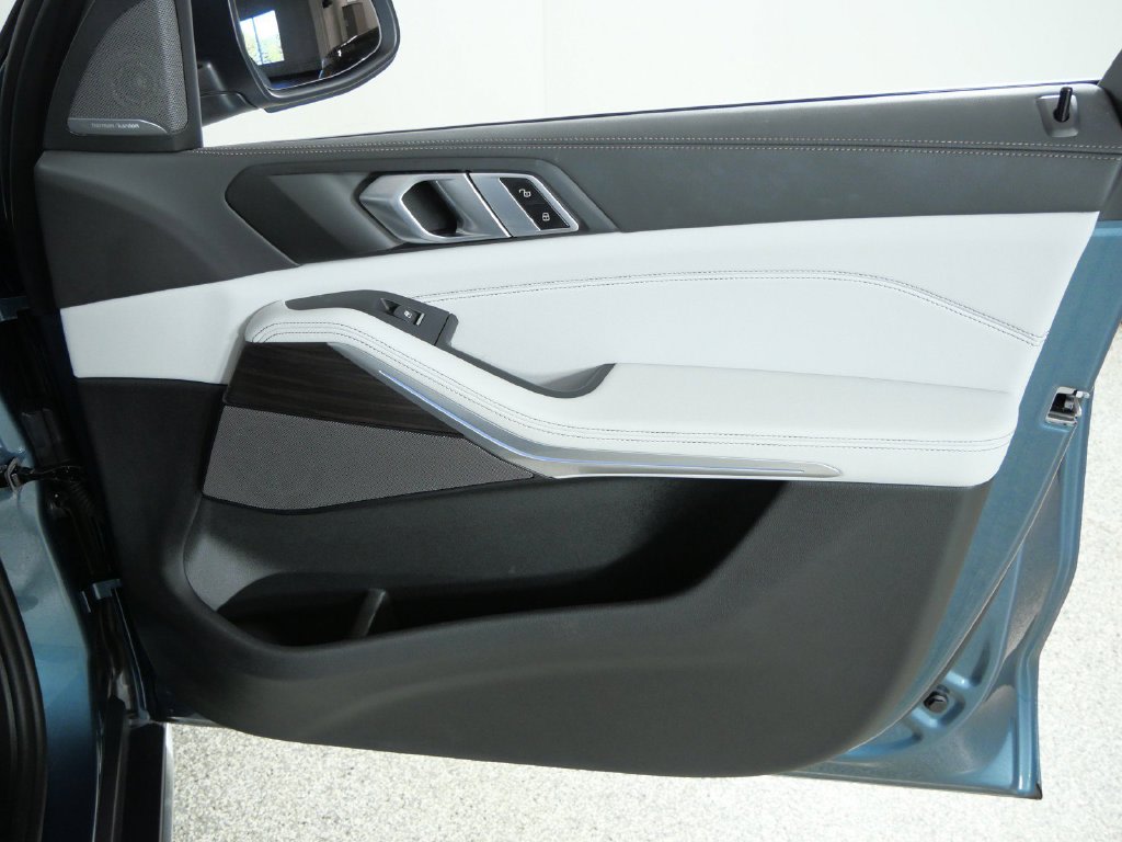 Thumbnail: 2024 BMW X5 - 29