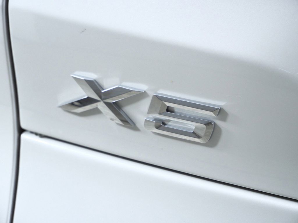 Thumbnail: 2026 BMW X5 - 23