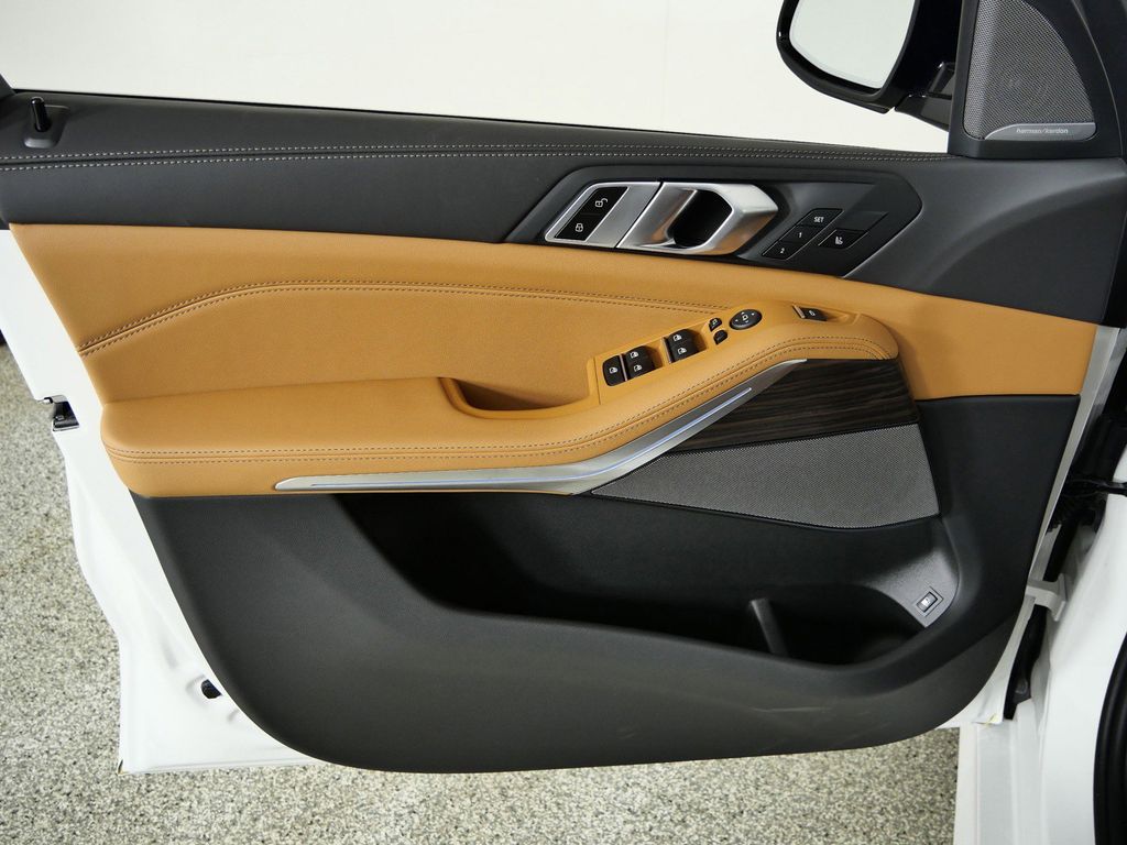 Thumbnail: 2026 BMW X5 - 39