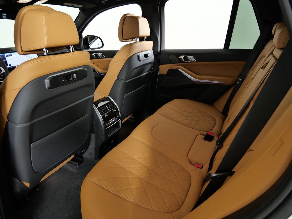 Thumbnail: 2026 BMW X5 - 37