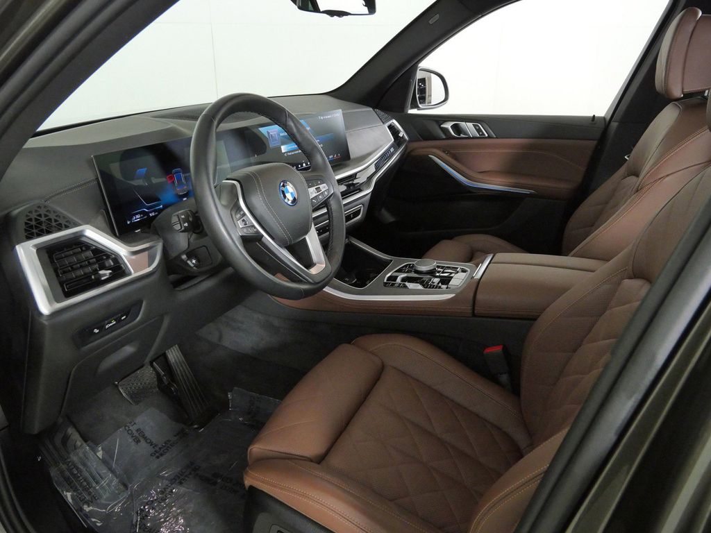 Thumbnail: 2024 BMW X5 - 38
