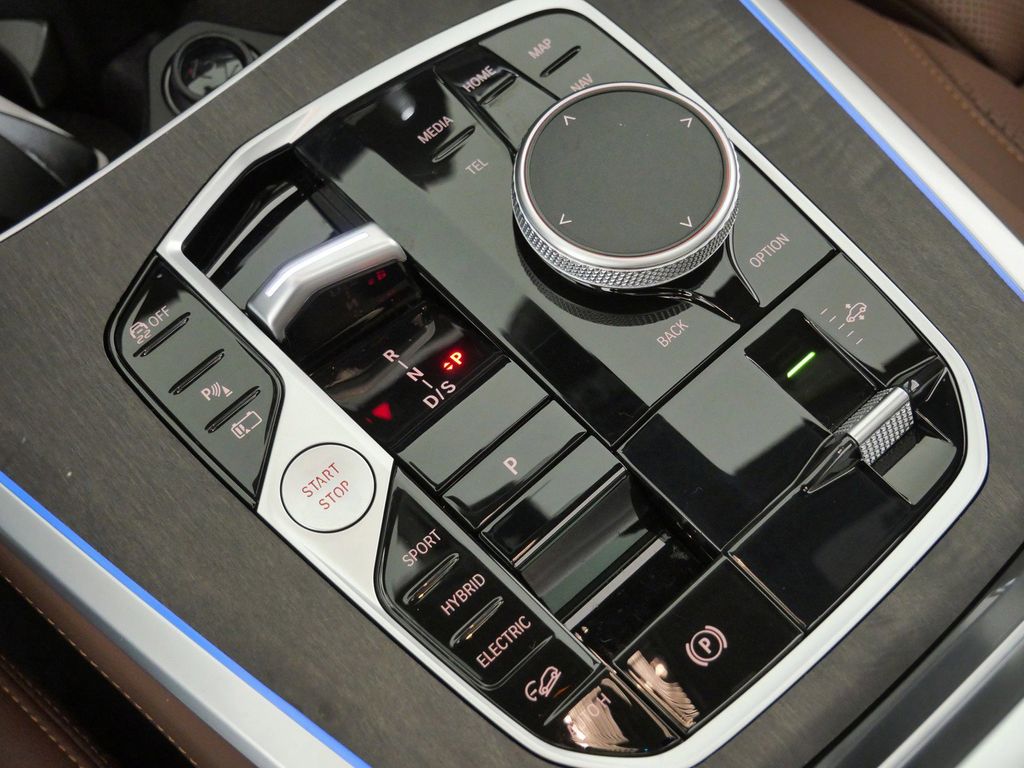 Thumbnail: 2024 BMW X5 - 13