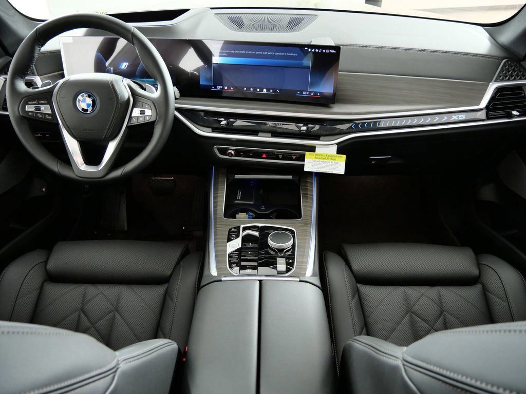 Thumbnail: 2026 BMW X5 - 2