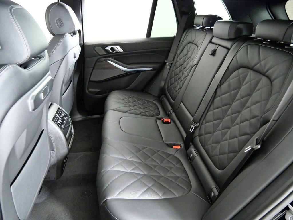 Thumbnail: 2026 BMW X5 - 36