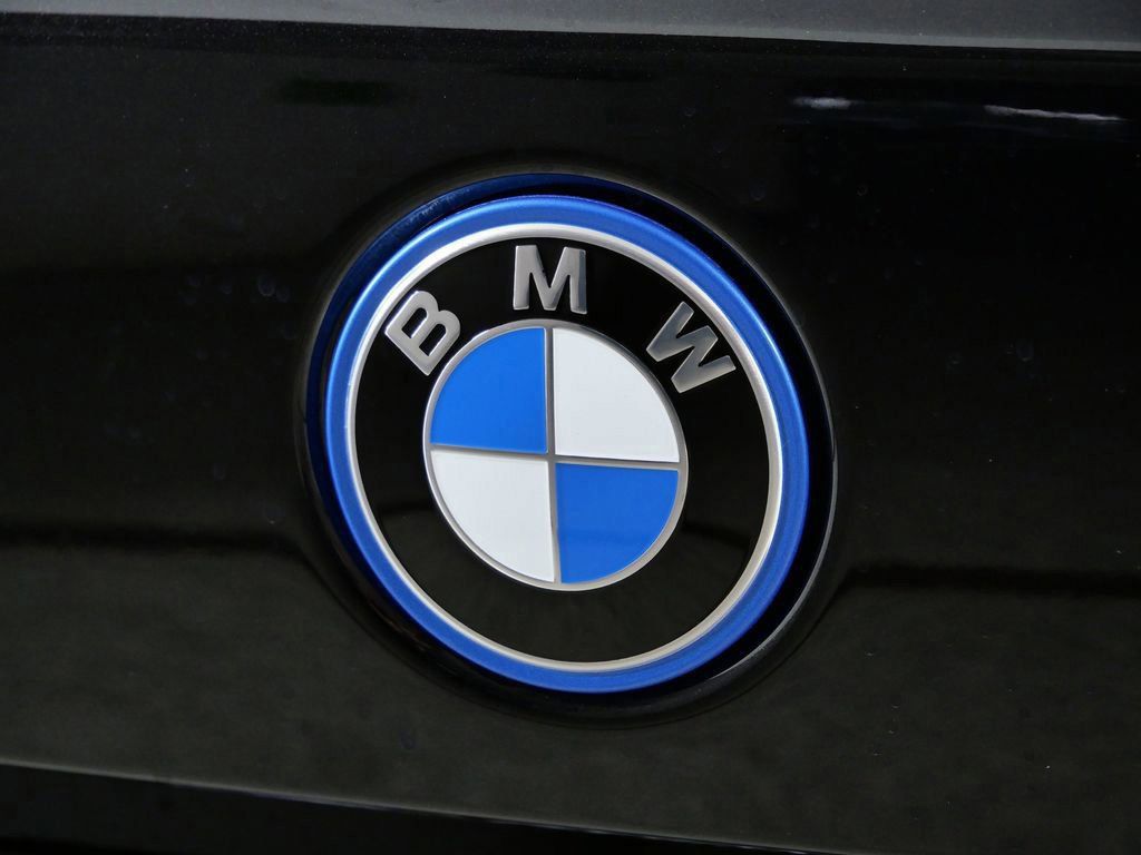Thumbnail: 2026 BMW X5 - 21