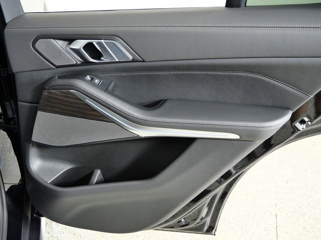 Thumbnail: 2026 BMW X5 - 30