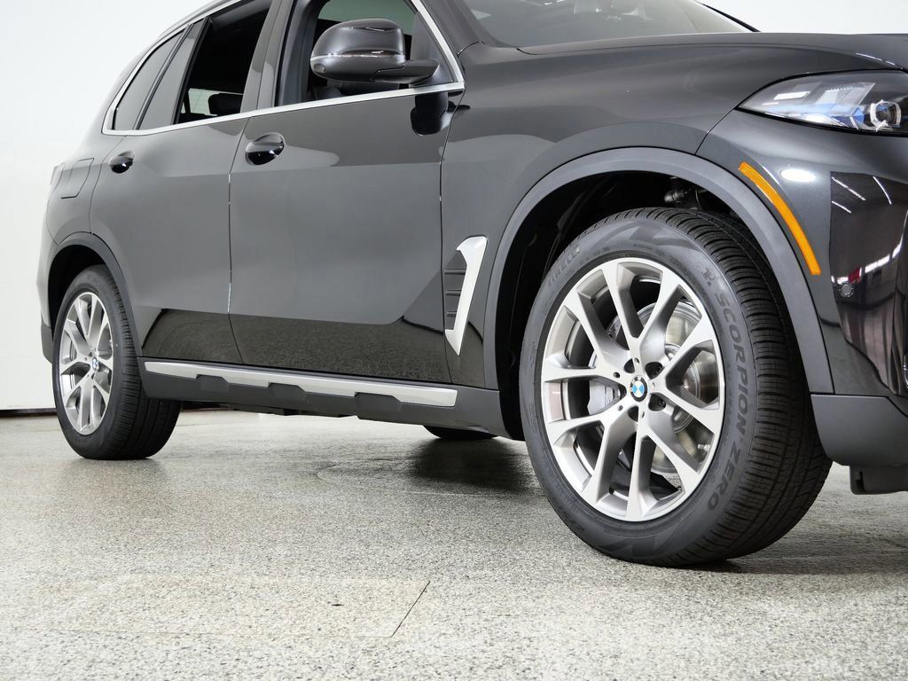 Thumbnail: 2026 BMW X5 - 8