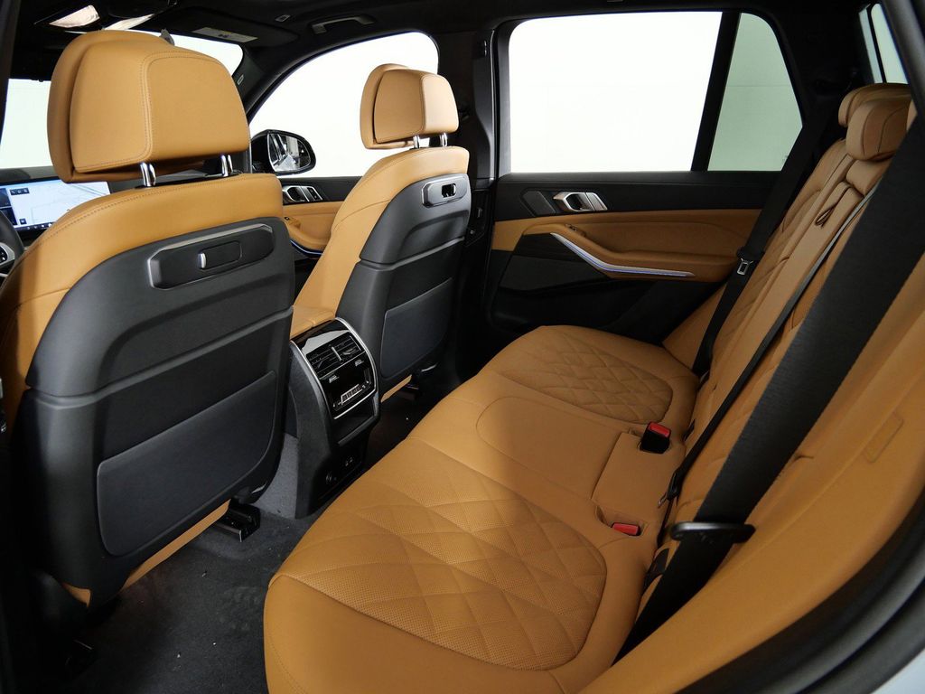 Thumbnail: 2026 BMW X5 - 36