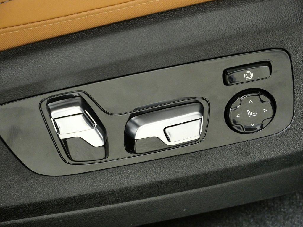 Thumbnail: 2026 BMW X5 - 29