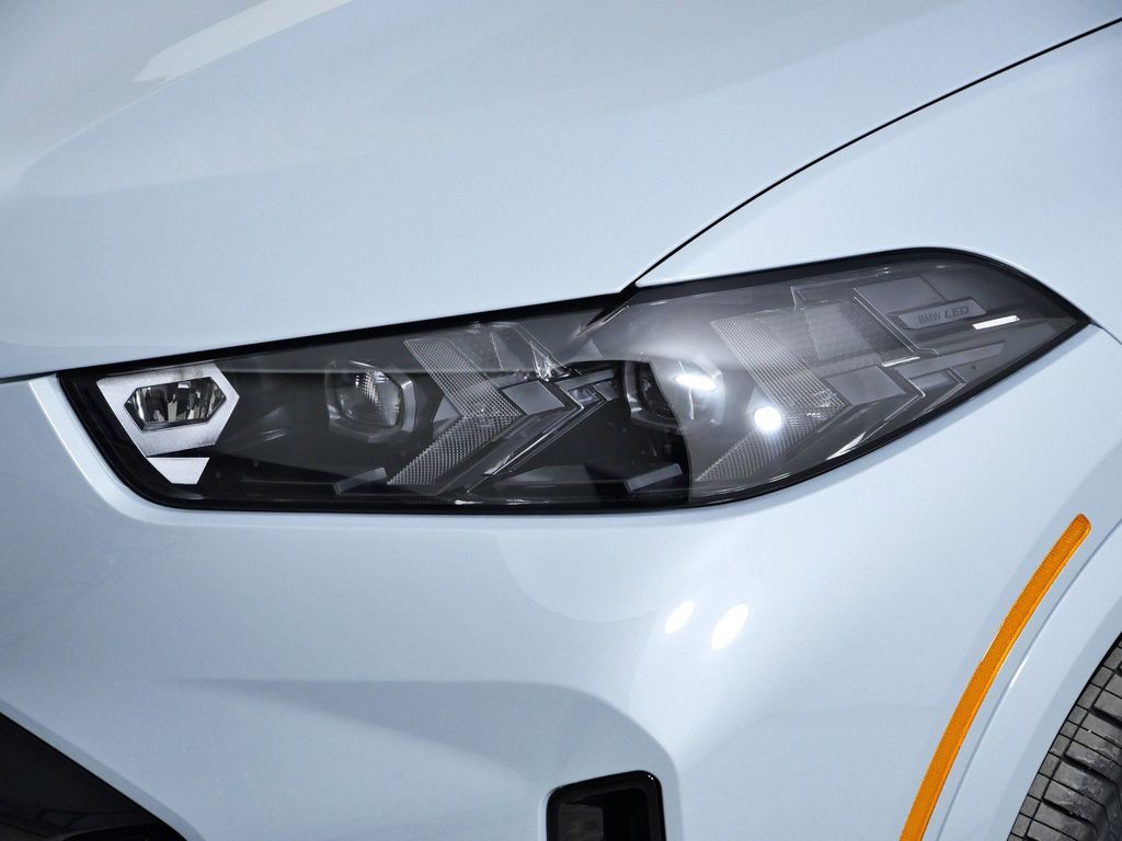 Thumbnail: 2026 BMW X5 - 17