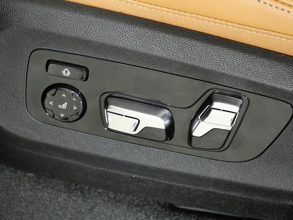 Thumbnail: 2026 BMW X5 - 42