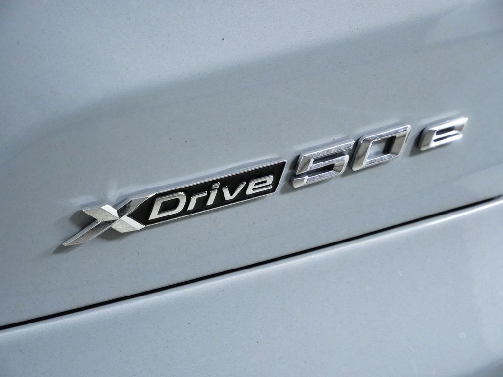 Thumbnail: 2026 BMW X5 - 22