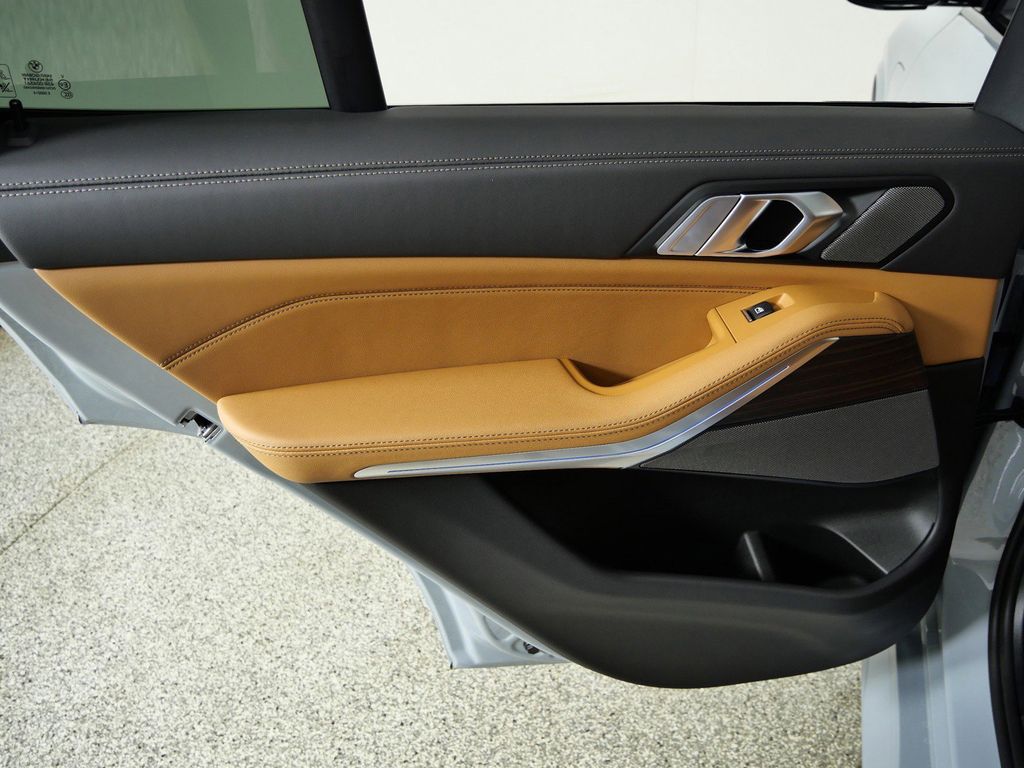 Thumbnail: 2026 BMW X5 - 35