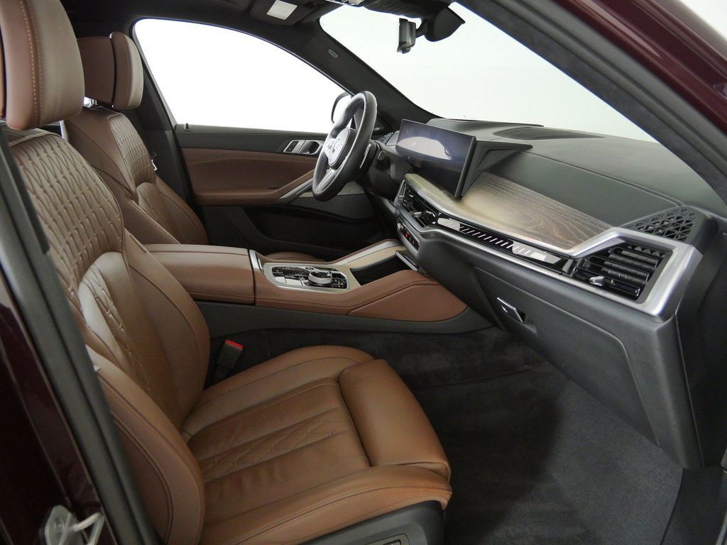 Thumbnail: 2024 BMW X6 - 9