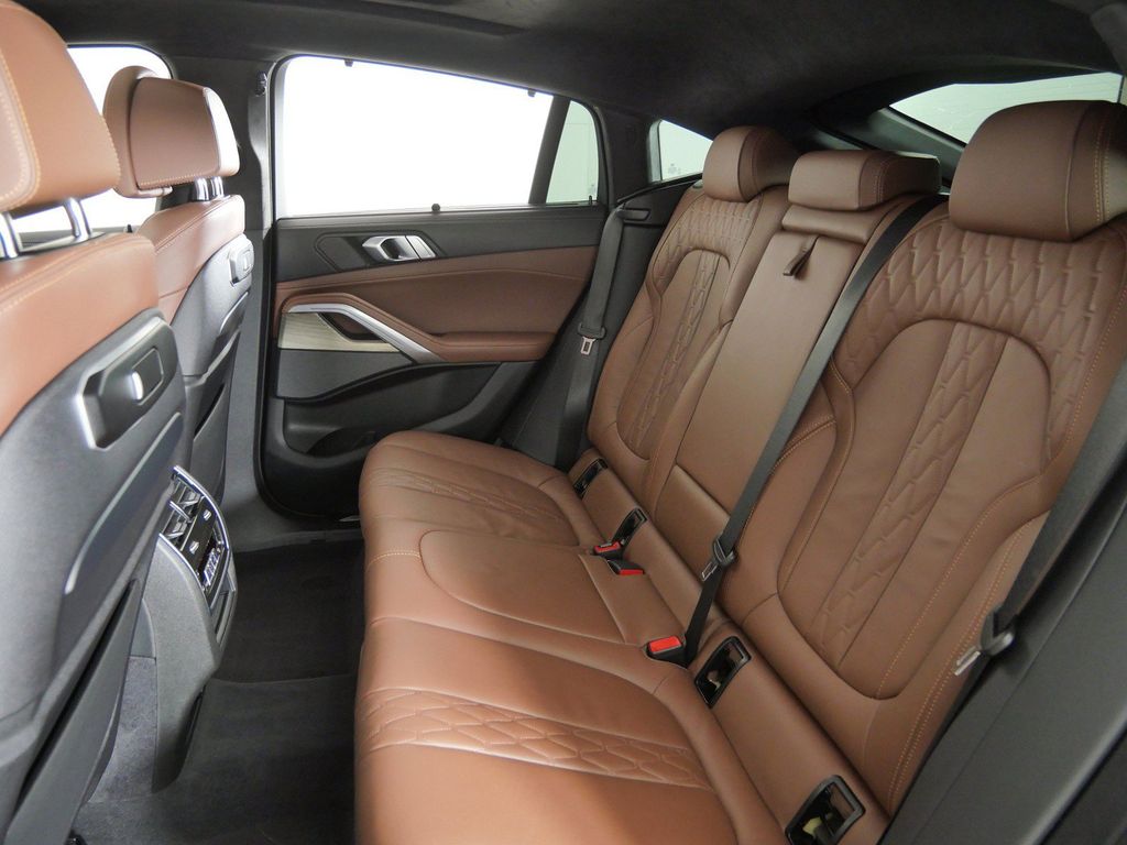 Thumbnail: 2024 BMW X6 - 37