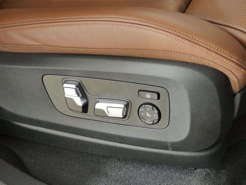 Thumbnail: 2024 BMW X6 - 29