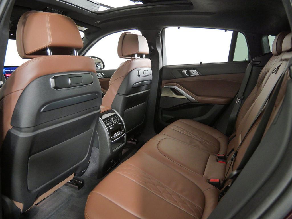Thumbnail: 2024 BMW X6 - 36
