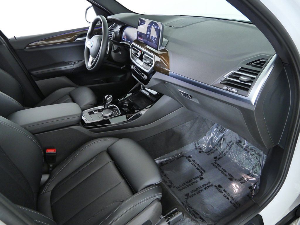 Thumbnail: 2023 BMW X3 - 10