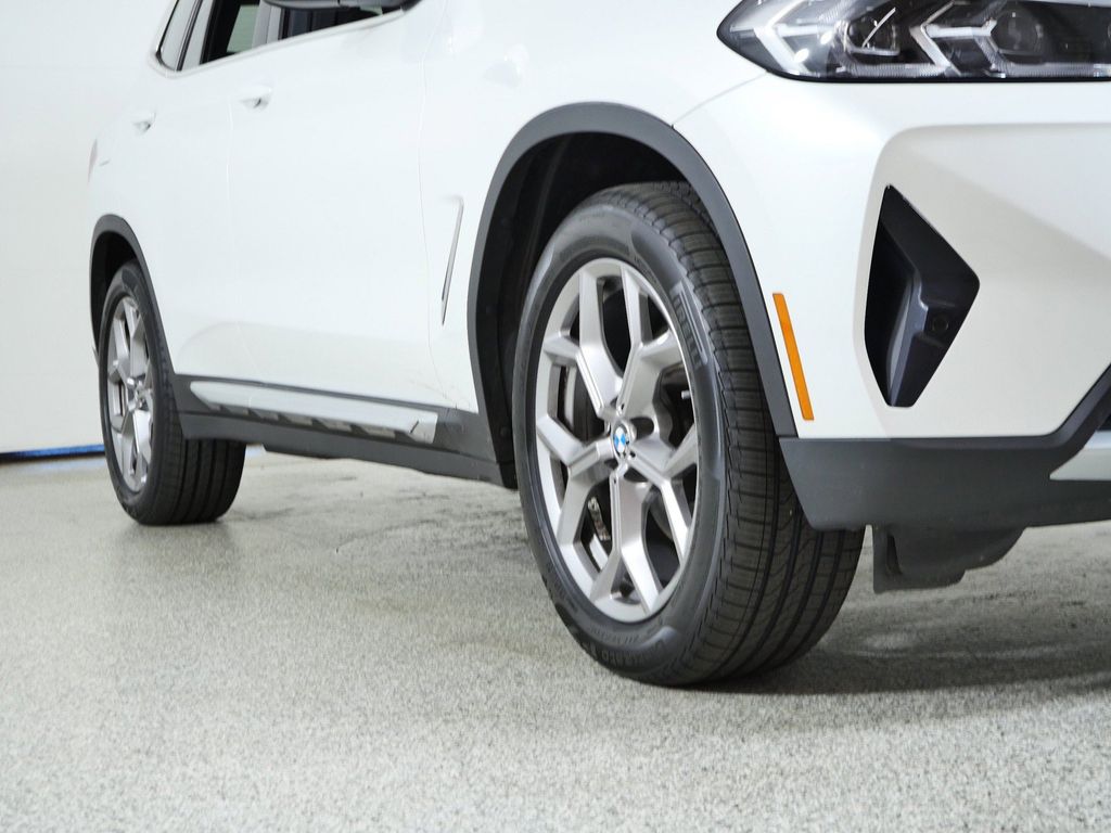Thumbnail: 2023 BMW X3 - 8