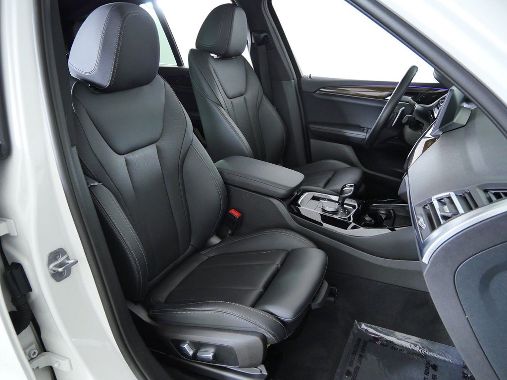 Thumbnail: 2023 BMW X3 - 11