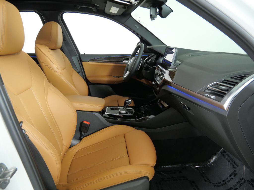 Thumbnail: 2023 BMW X3 - 10