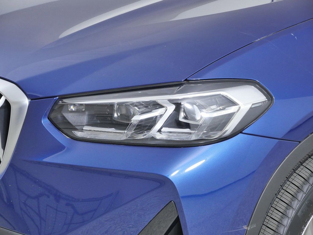 Thumbnail: 2022 BMW X3 - 16