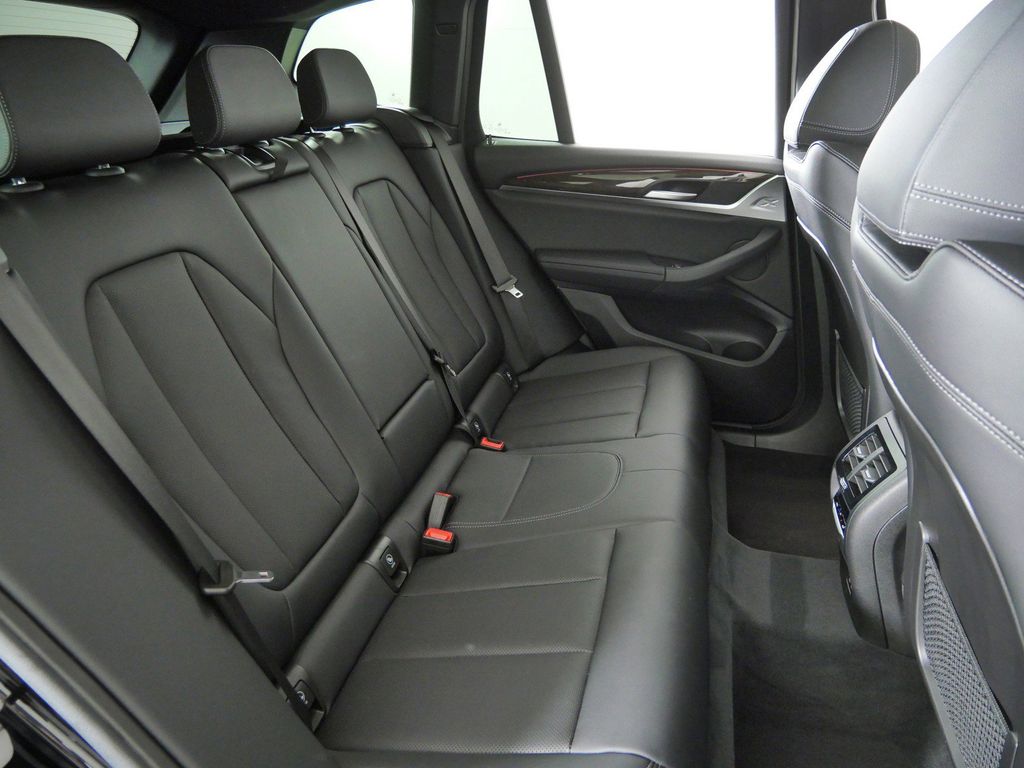 Thumbnail: 2024 BMW X3 - 32