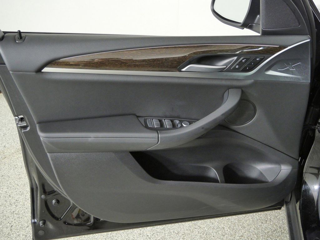 Thumbnail: 2024 BMW X3 - 37
