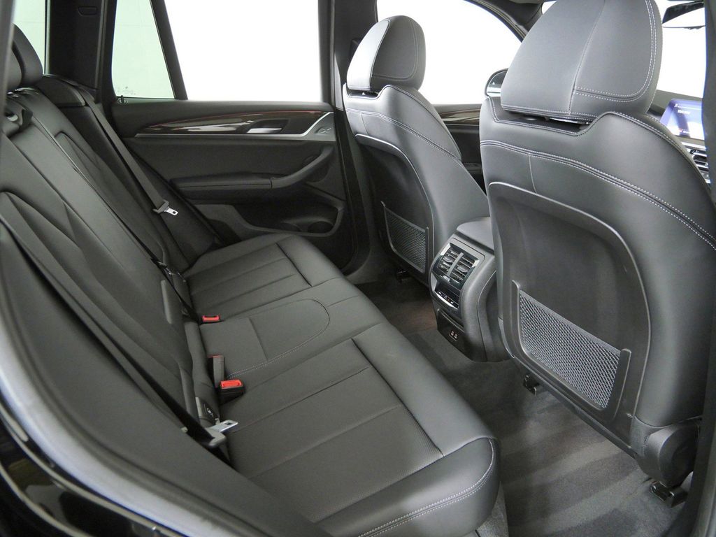 Thumbnail: 2024 BMW X3 - 11