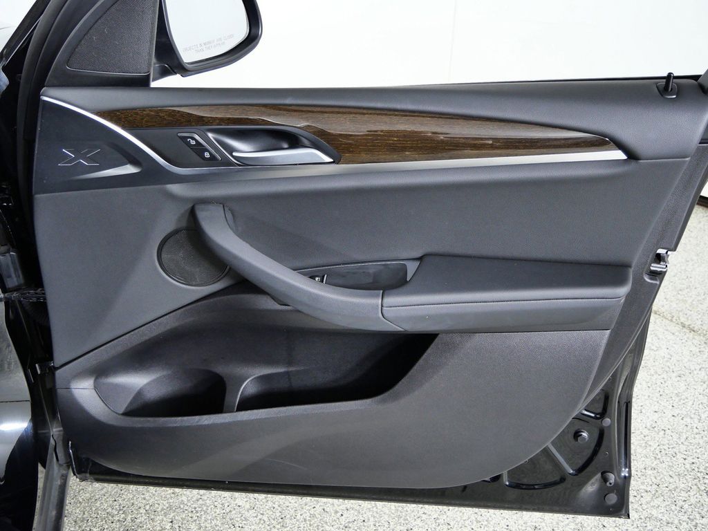 Thumbnail: 2022 BMW X3 - 25