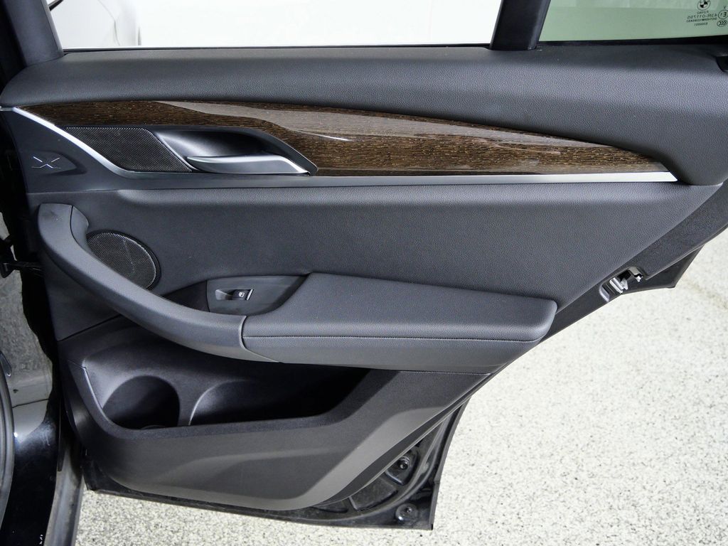 Thumbnail: 2022 BMW X3 - 28