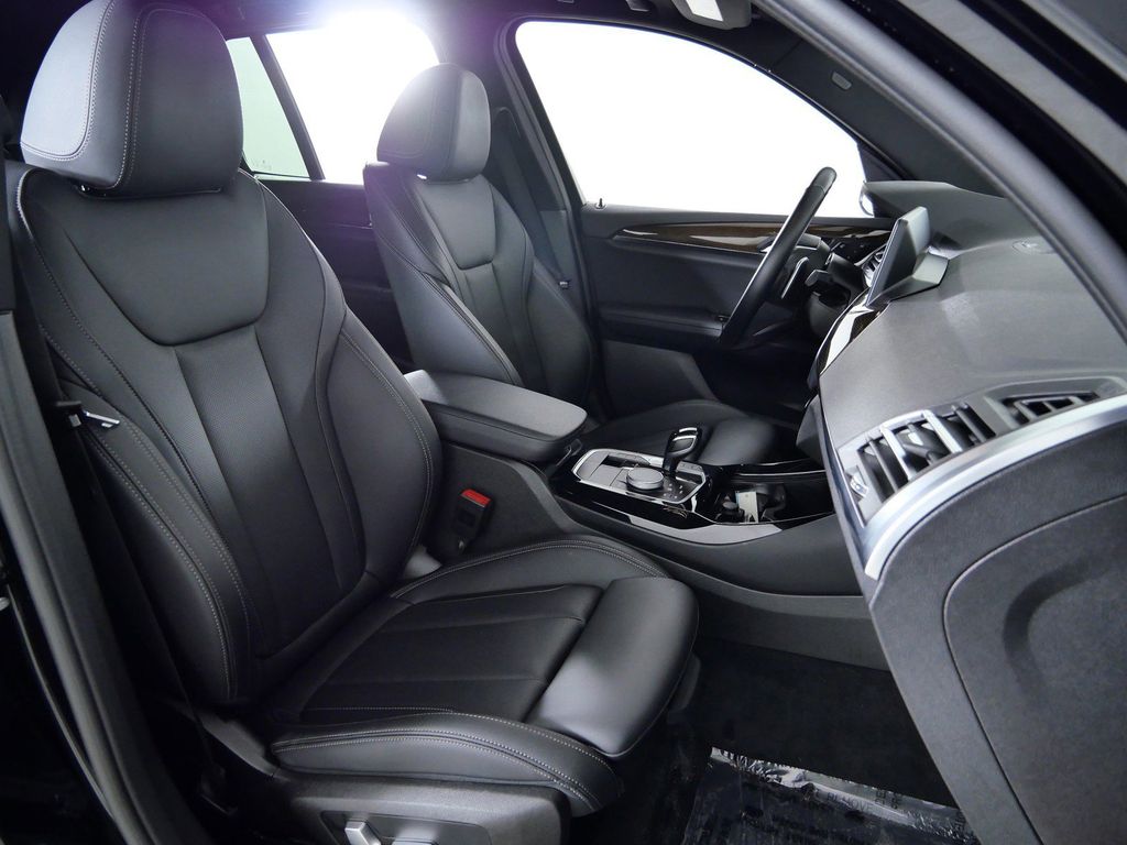 Thumbnail: 2022 BMW X3 - 9