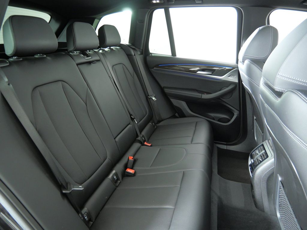 Thumbnail: 2024 BMW X3 - 32