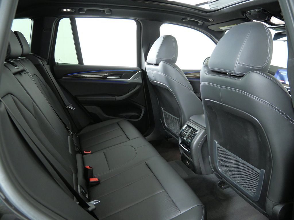 Thumbnail: 2024 BMW X3 - 11