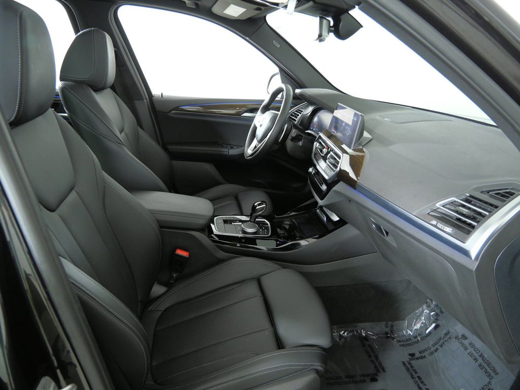 Thumbnail: 2024 BMW X3 - 9