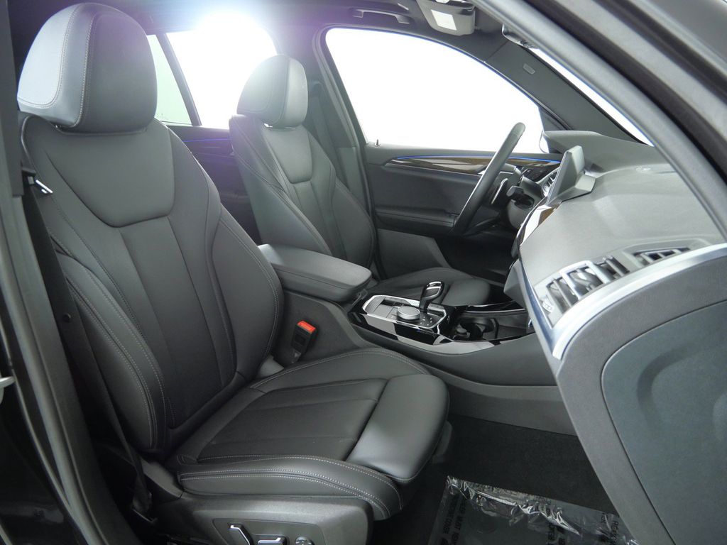 Thumbnail: 2024 BMW X3 - 10