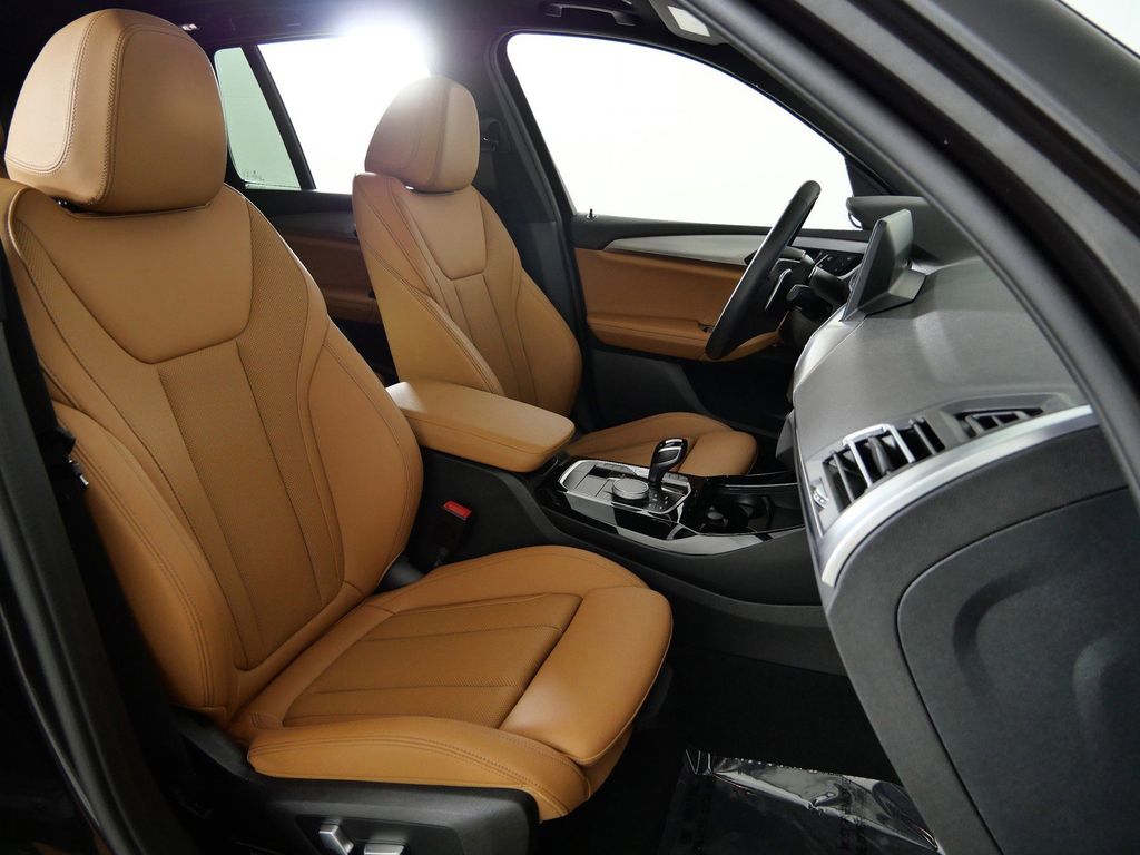 Thumbnail: 2023 BMW X3 - 10