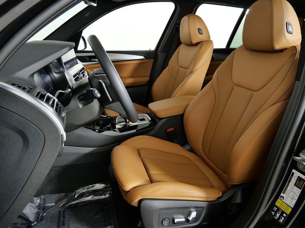 Thumbnail: 2023 BMW X3 - 38