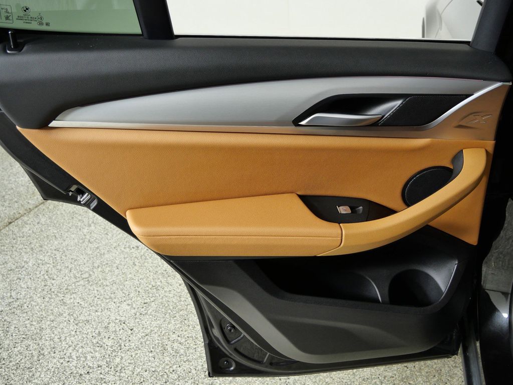Thumbnail: 2023 BMW X3 - 33
