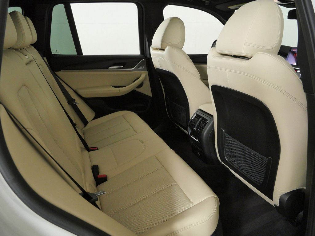 Thumbnail: 2023 BMW X3 - 11