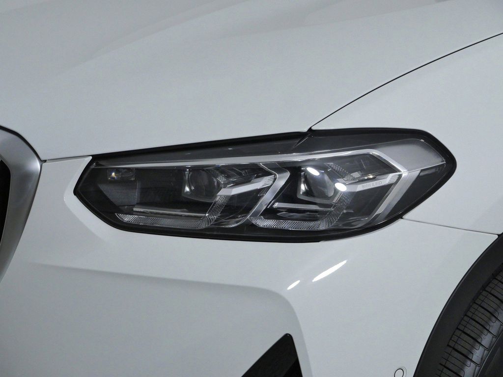 Thumbnail: 2023 BMW X3 - 17